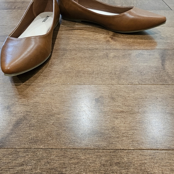 Just Fab flats light brown size 10 new condition - Picture 2 of 4